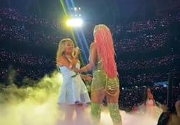 Amaia Montero vuelve a los escenarios de la mano de Karol G