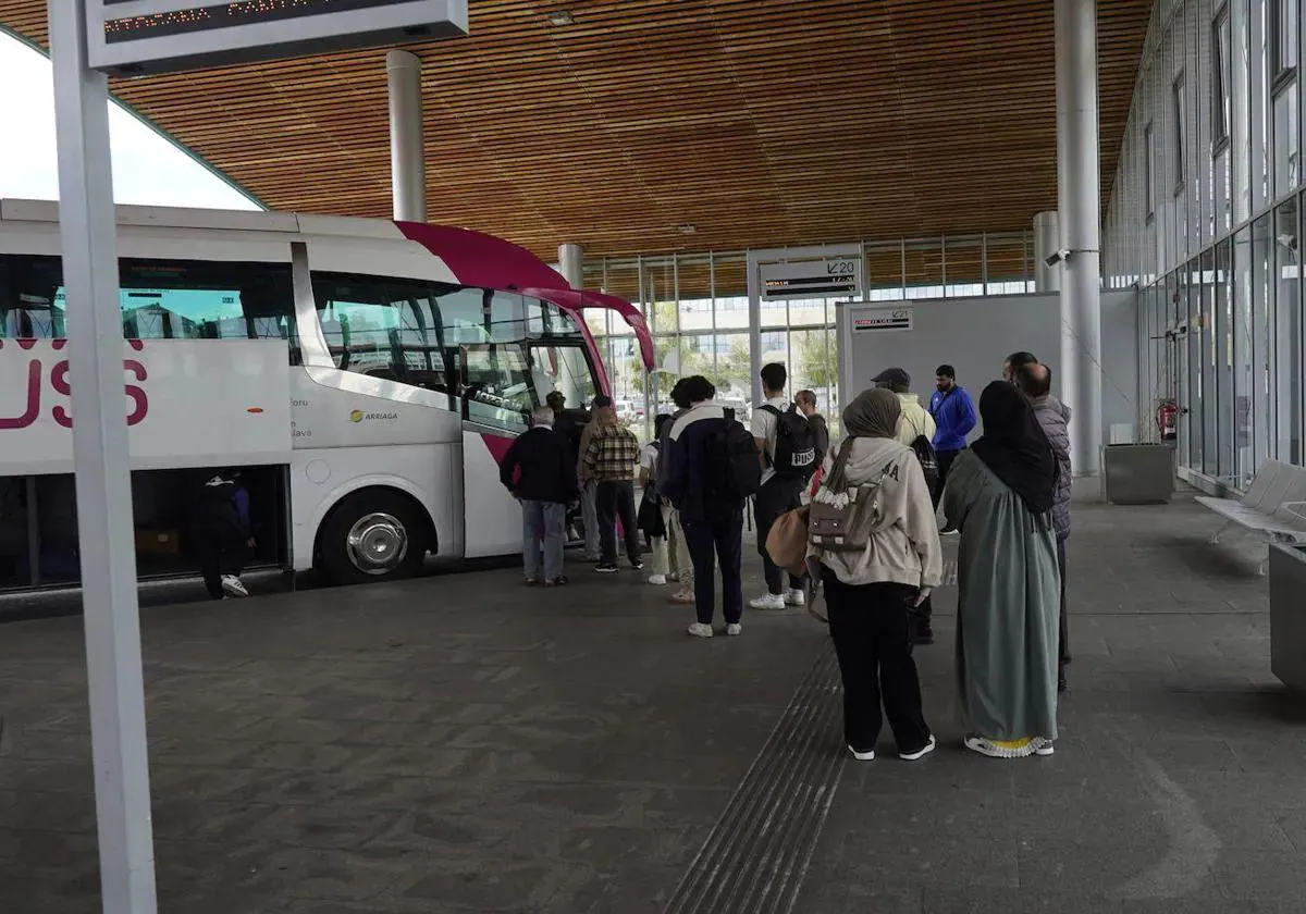 Más autobuses de Vitoria a Logroño tras un aumento del 24% de sus viajes |  El Correo