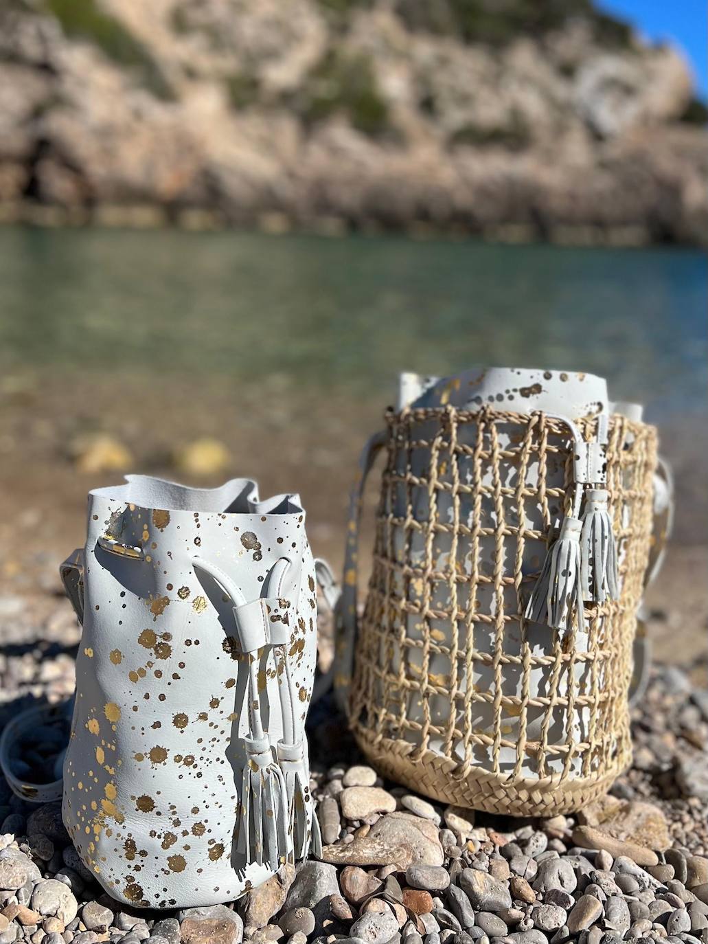 Los bolsos que diseña Itziar Barrutieta bajo su firma Tietalo aseguran muchos y largos veranos por su estilo atemporal. 