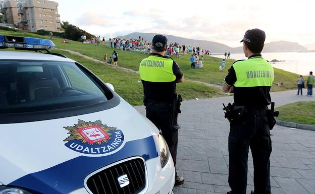 Una persona detenida y otra herida tras una pelea en Algorta