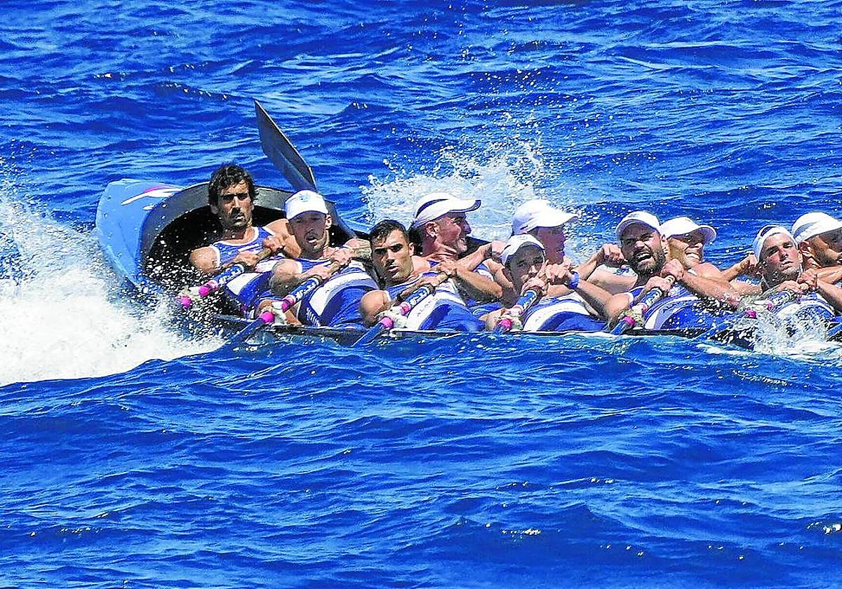 Urdaibai ganó el pasado año por primera vez la Ikurriña EL CORREO, Gran Premio Kutxabank.