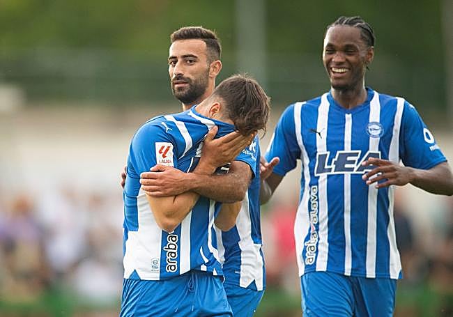 La emoción de Egoitz en su primer partido con el Alavés.