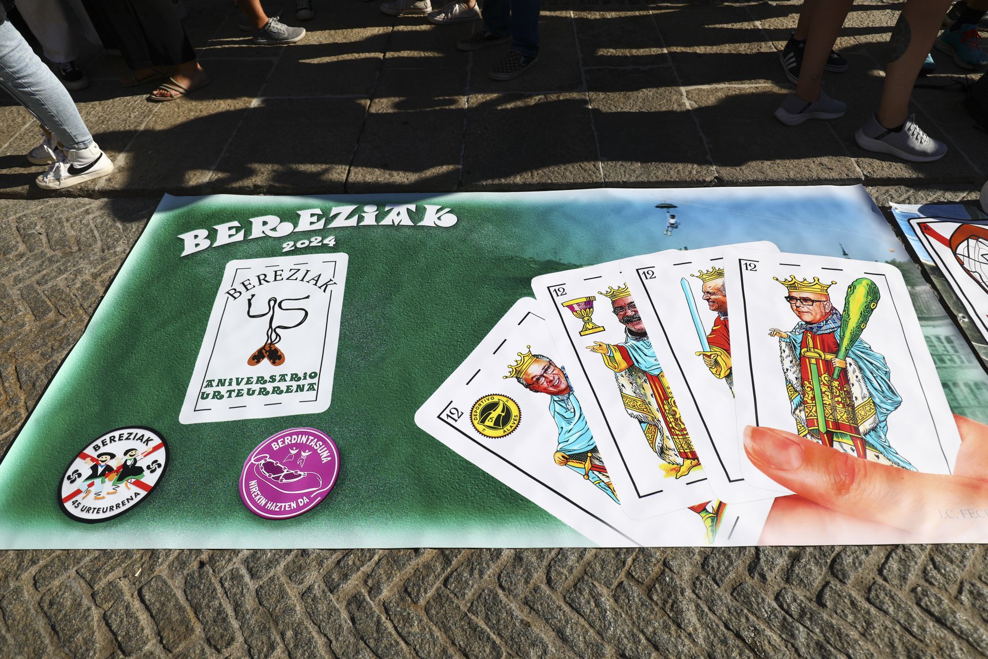 Las mejores fotos de las pancartas de fiestas de Vitoria