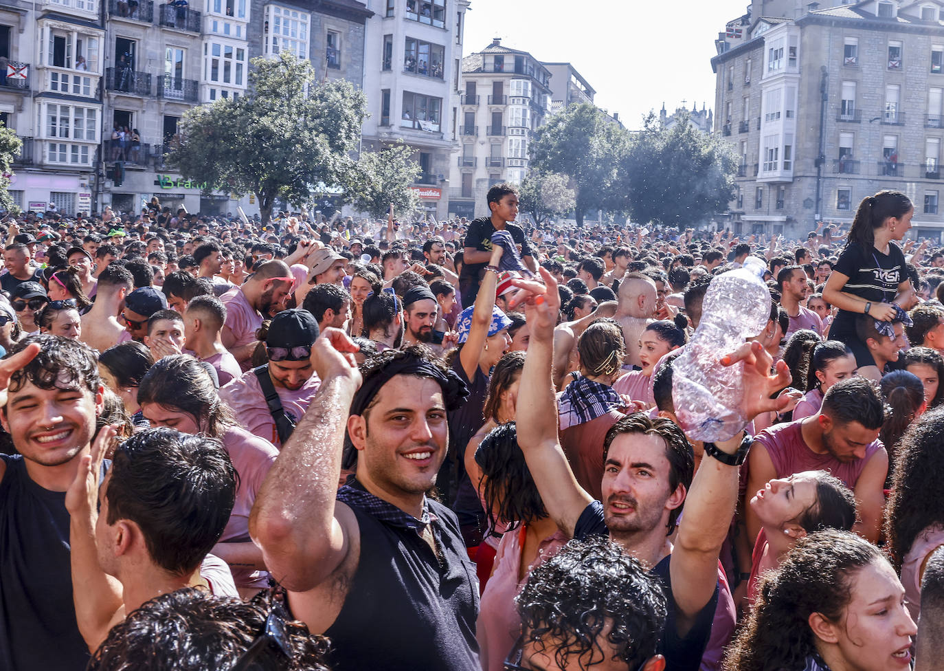 Búscate en la Bajada de Celedón