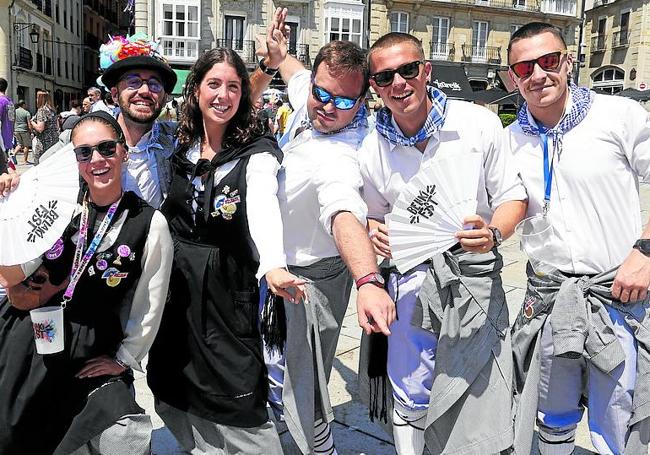 Alicia López, Imanol Moreno, Amaia Aldama, Mikel Etxezarreta, Pablo Fernández y Arkaitz Burillo.