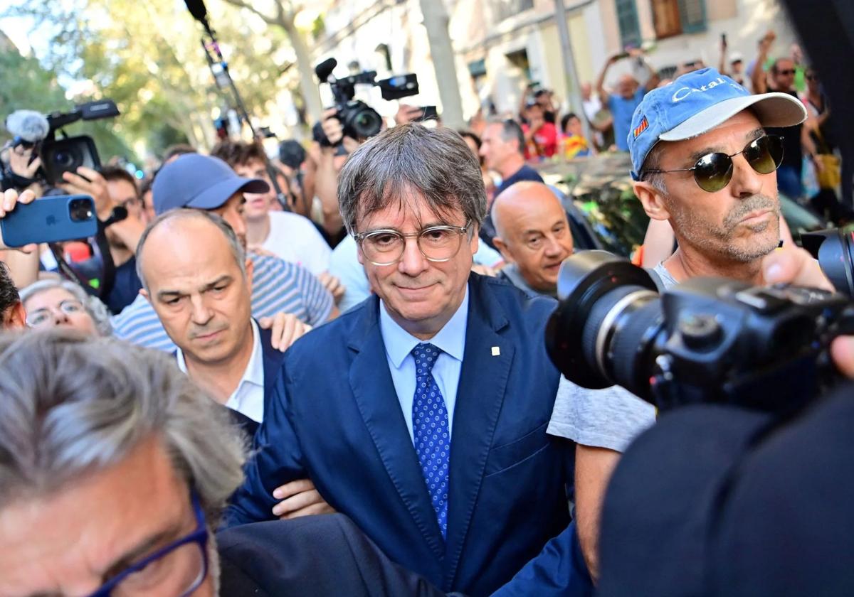 El expresidente de la Generalitat, Carles Puigdemont, en su vuelta a España.