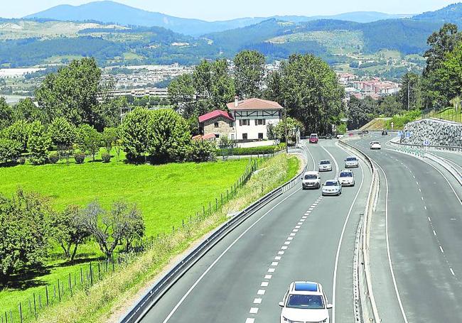 La carretera de Santo Domingo es la que más accidentes registra de todo el anillo viario que rodea Bilbao.