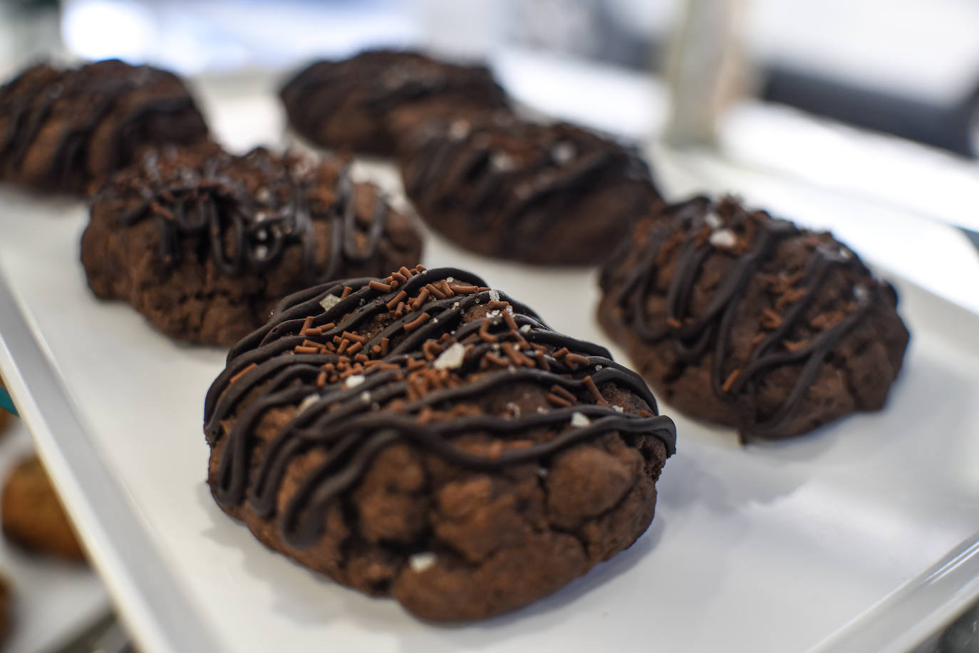 Erica, la bióloga estadounidense que acaba de abrir una tienda de galletas sin gluten en Bilbao