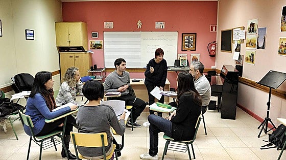 Llodio aumenta en un 84% la dotación de las becas para estudiar euskera