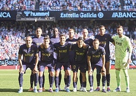 El once inicial del Alavés, con Guevara como primer capitán.