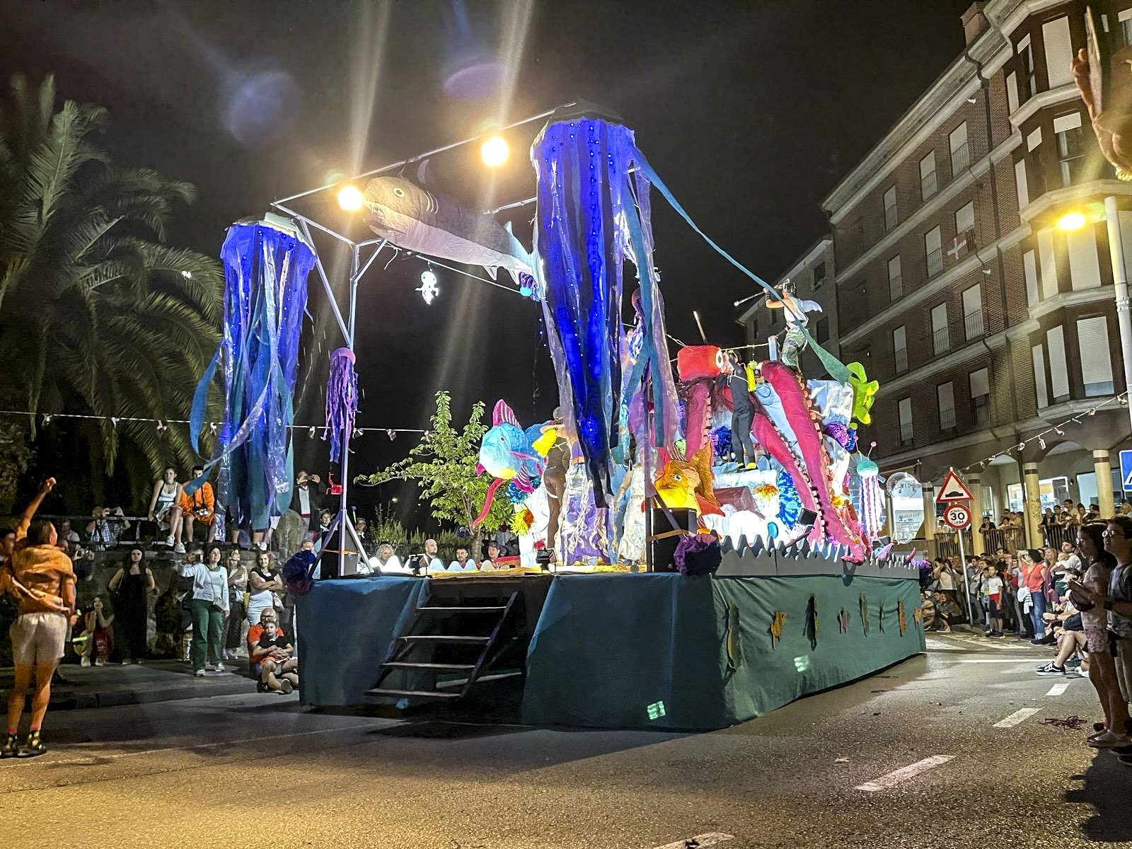 Desfile de carrozas en Amurrio