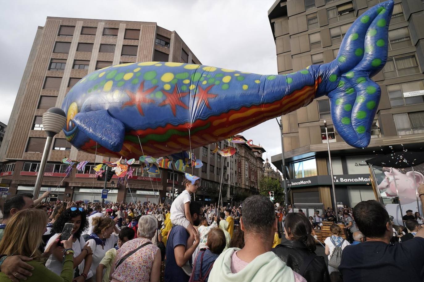 Desfile de la Ballena Aste Nagusia 2024 en Bilbao.