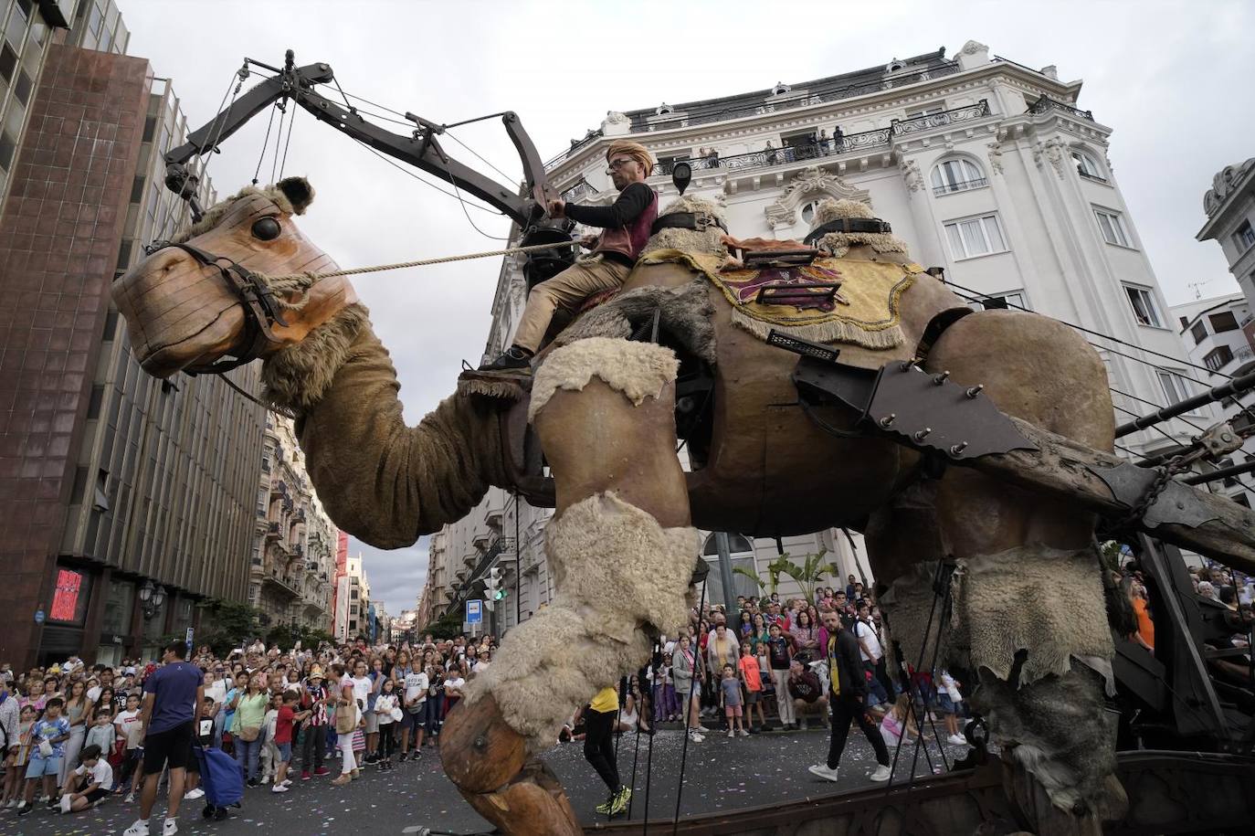 Desfile de la Ballena Aste Nagusia 2024 en Bilbao.