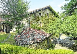 Parte posterior de la casa rural Guikuri.