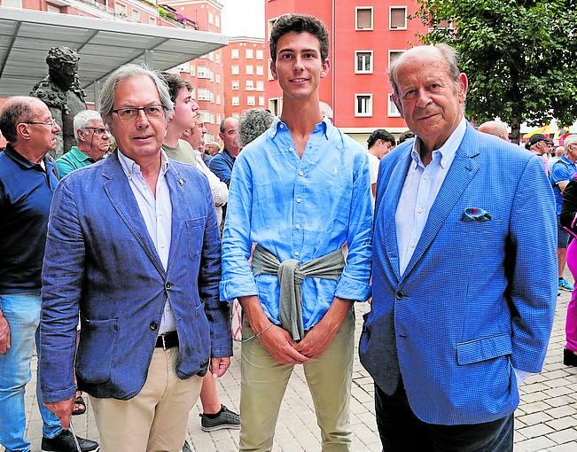 Sabino Gutiérrez, Álvaro y Rafa Bustamante.