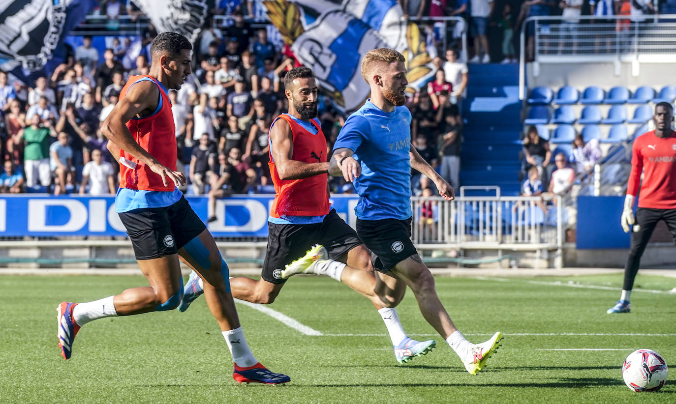 La afición albiazul responde con nota en un entrenamiento a puerta abierta en Mendizorroza