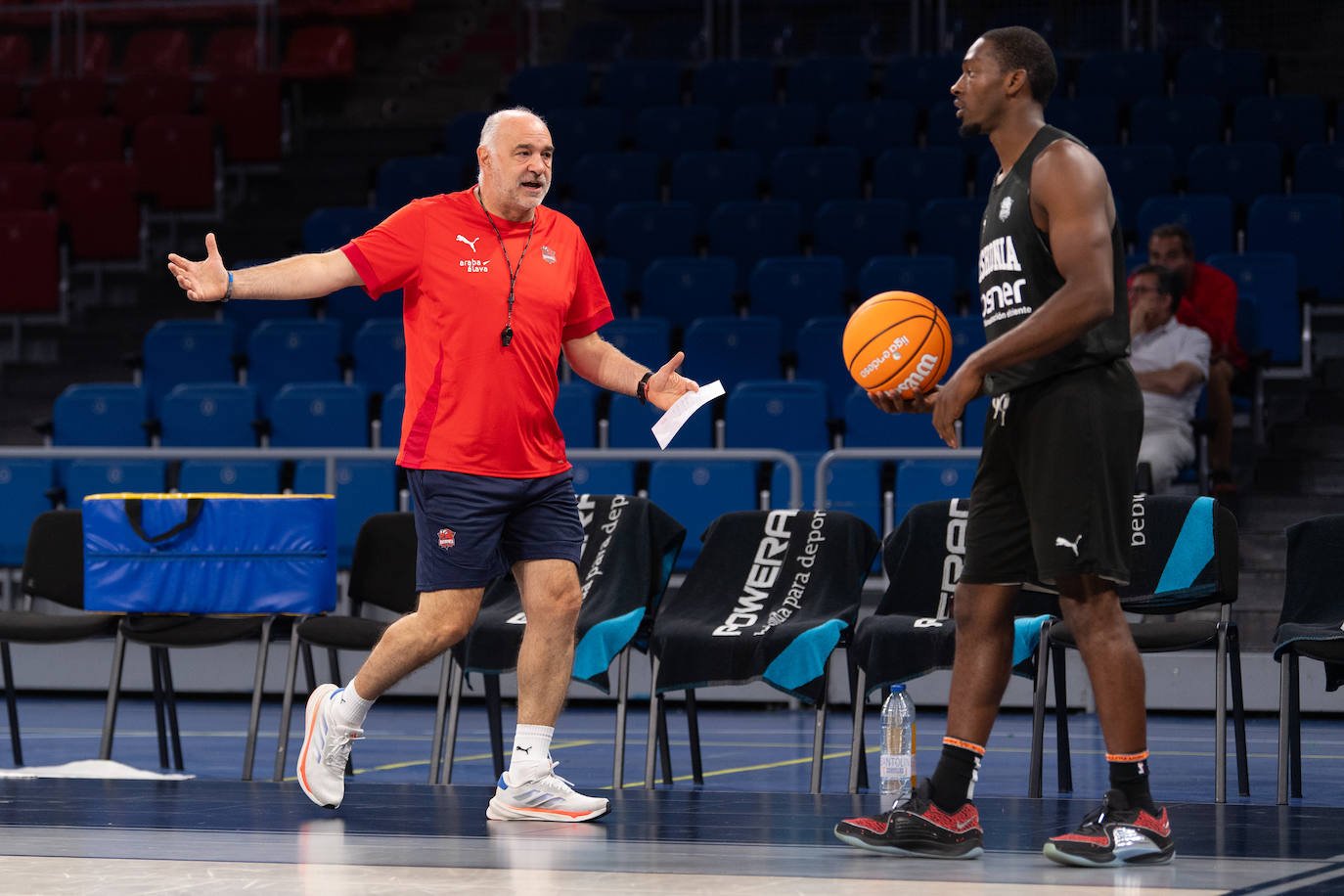 El primer entrenamiento de Laso como técnico del Baskonia, en imágenes