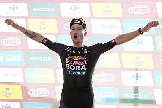 Roglic inicia la remontada