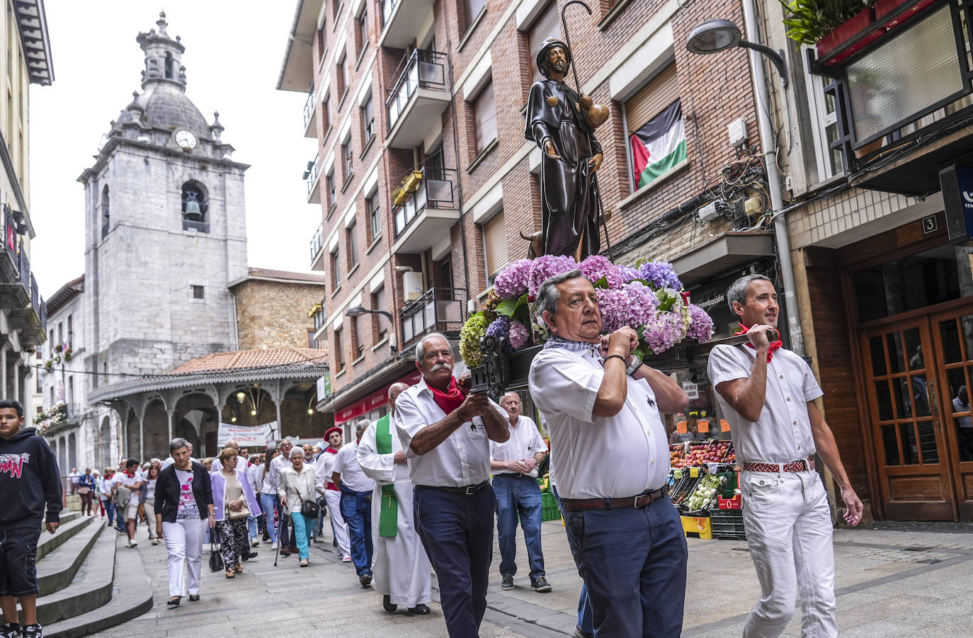 El 425 aniversario de la Cofradía de Llodio, en imágenes