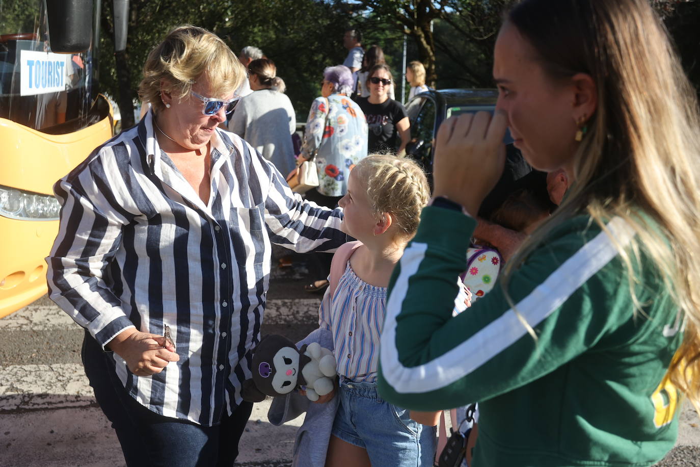 Lágrimas y emoción desbordadas en la despedida de los niños de Ucrania