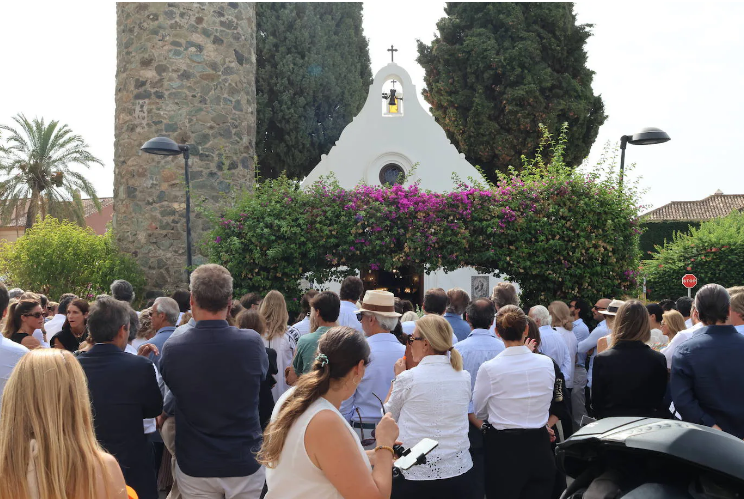 Familiares y amigos despiden a Caritina Goyanes en Marbella