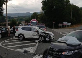 Colisión de dos vehículos en el accidente en la carretera A-2625 en Valdegovía.