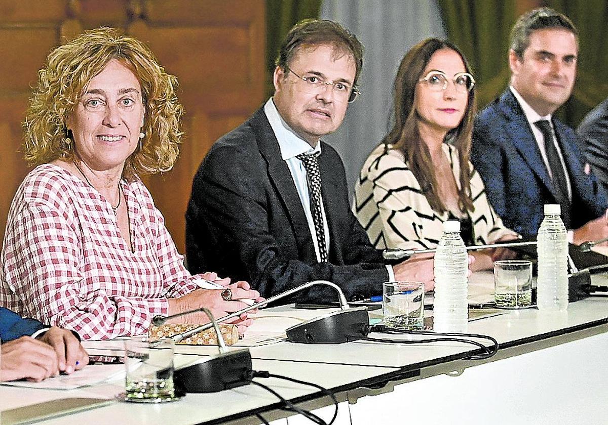 Los consejeros Susana García Chueca, Alberto Martínez, Begoña Pedrosa y Mikel Jauregi.