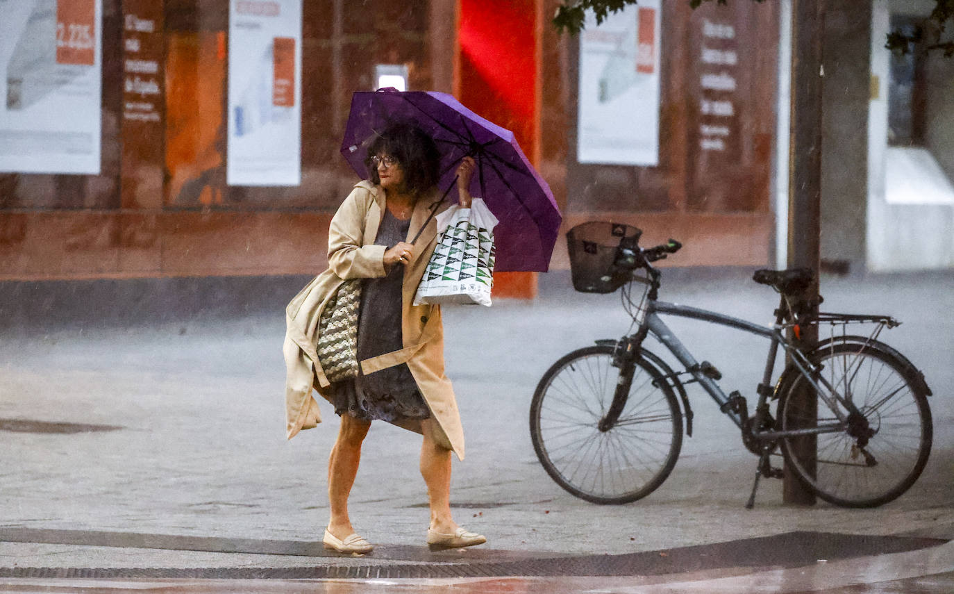 Vitoria cierra el sábado con fuertes lluvias