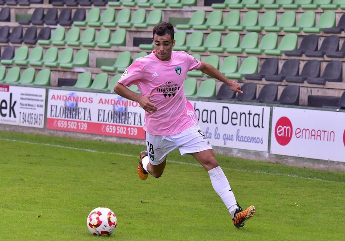 Asier Córdoba durante el primer partido de liga de esta temporada.