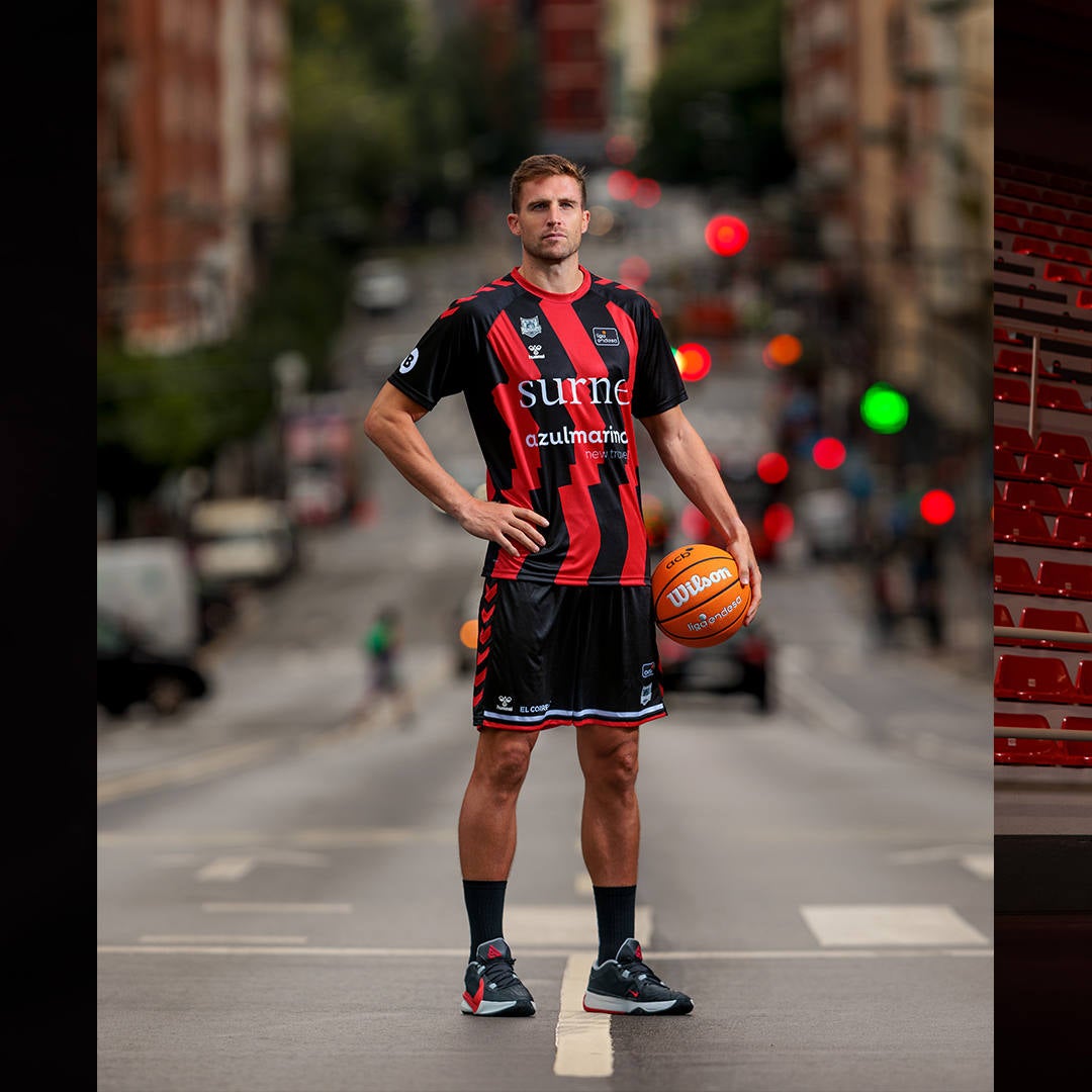 Camiseta entrenamiento para la temporada 2024-2025.