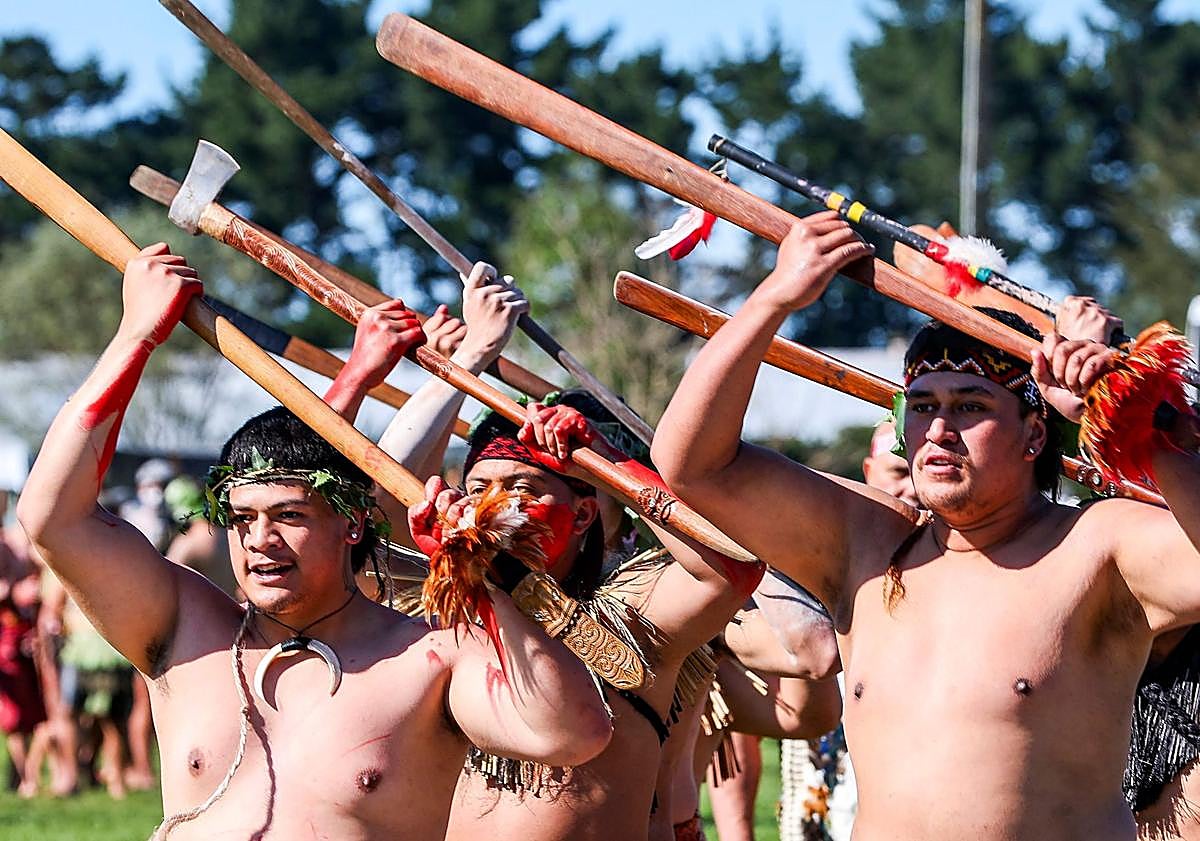 Imagen principal - Los indígenas maorí de Nueva Zelanda eligen a su nueva reina