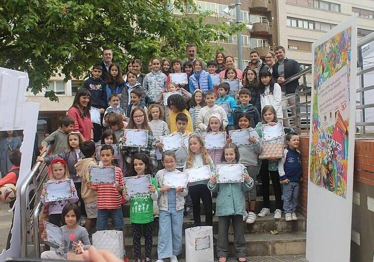 Miles de niños participan en el concurso infantil de la Asociación Artística del Duranguesado