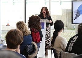 Idurre Eskisabel Euskalgintzaren Kontseiluko idazkari nagusia.