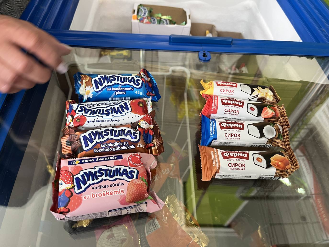 Imagen secundaria 2 - Salsa de tomate, cervezas y helados ucranianos.