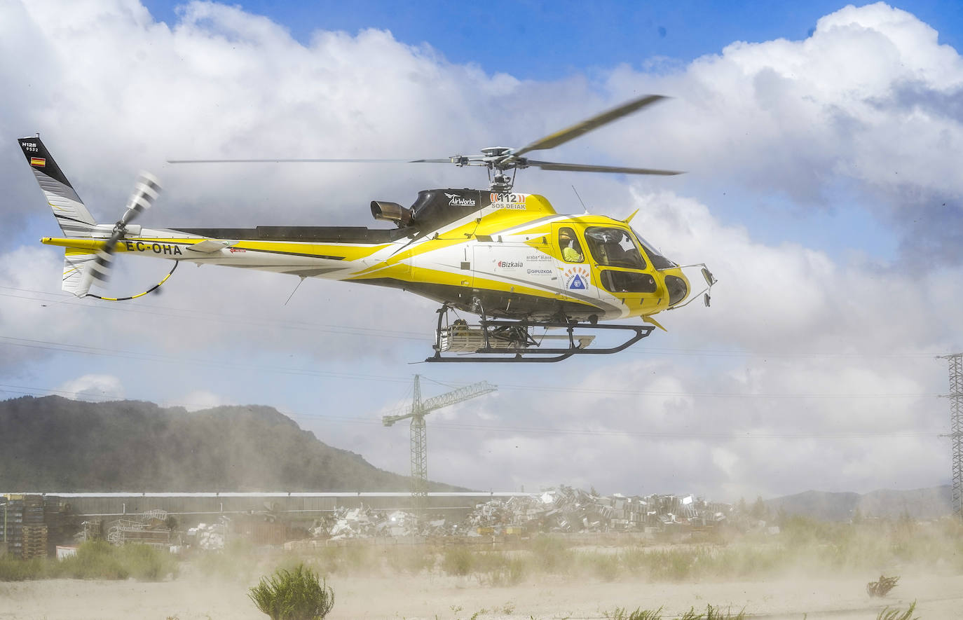 El nuevo helicóptero que apagará fuegos en Álava