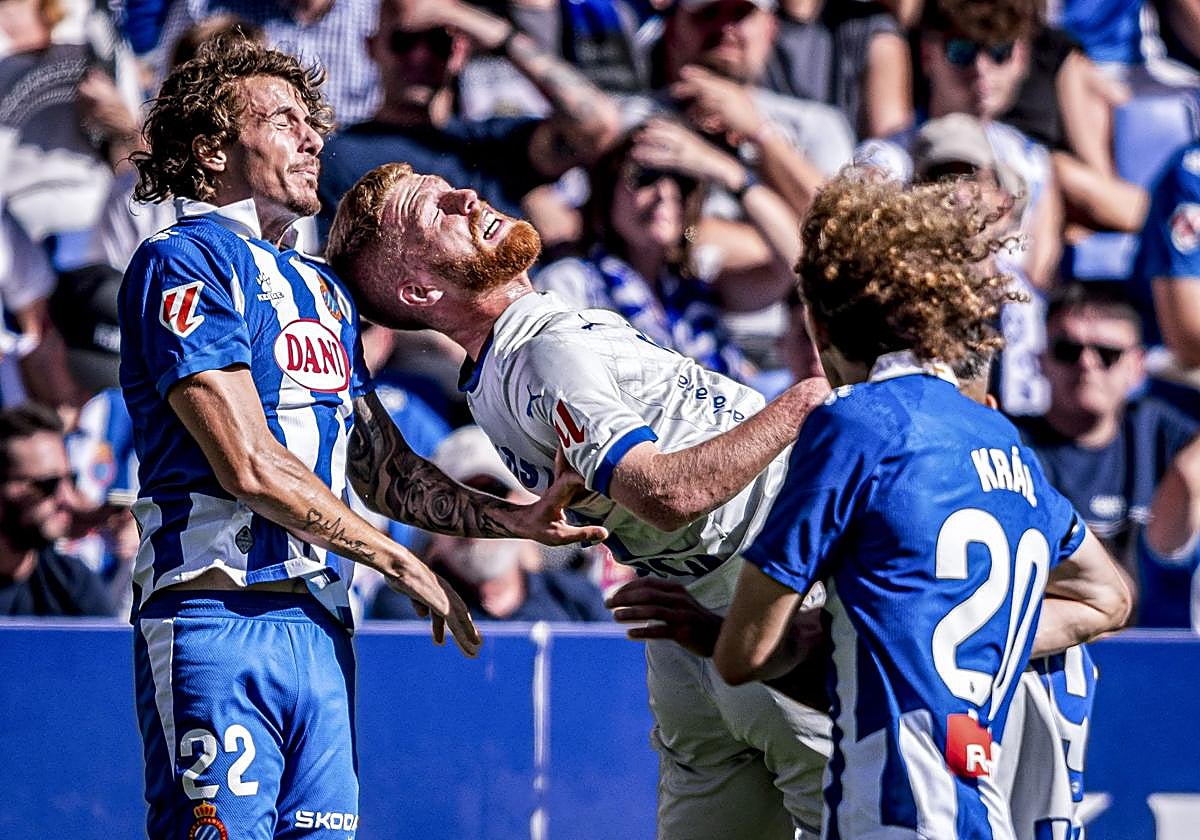 Guridi y Carlos Vicente se disputan el MVP del Espanyol-Alavés. ¿Quién ha sido el mejor para ti? Vota aquí