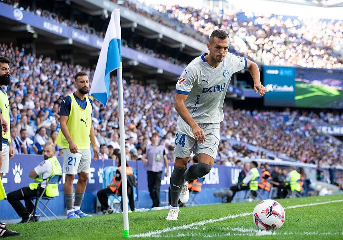 Jordán lanza el córner que acabó en el gol de Tenaglia.