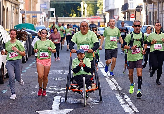'CórrELA' da visibilidad en Vitoria a los afectados por la esclerosis lateral amiotrófica