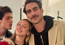 La foto de Ester Expósito y Jon Kortajarena para celebrar el fin de su rodaje en Bilbao