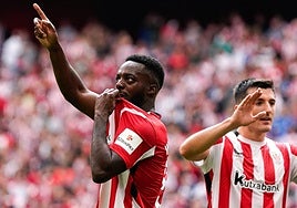 Iñaki Williams celebra uno de sus dos goles.