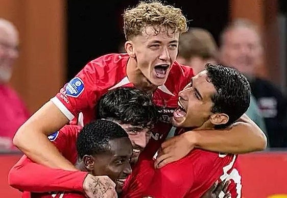 Los jugadores del AZ Alkmaar celebrando uno de los 9 goles este fin de semana.