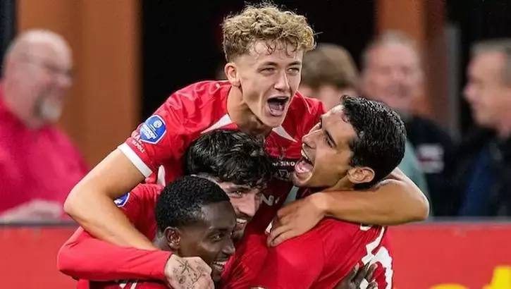 Los jugadores del AZ Alkmaar celebrando uno de los 9 goles este fin de semana.