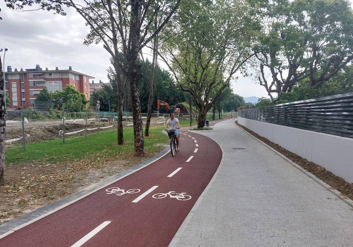 Este proyecto contempla una implantación de 18 kilómetros, lo que permitirá conseguir una red ciclista de 32 kilómetros en Durango.