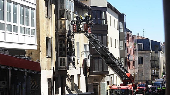 ¿Cómo prevenir y apagar un fuego en casa? Los bomberos de Vitoria darán clases a los ciudadanos