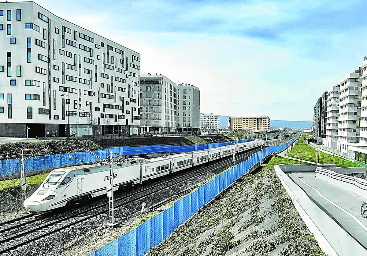 El Gobierno se compromete a «acelerar» los estudios para la conexión del TAV con Navarra
