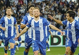 Carlos Vicente celebra el gol ante el Sevilla.