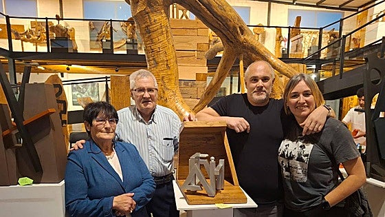 El Santxotena de Artziniega acoge una exposición del escultor Esteban Kerexeta