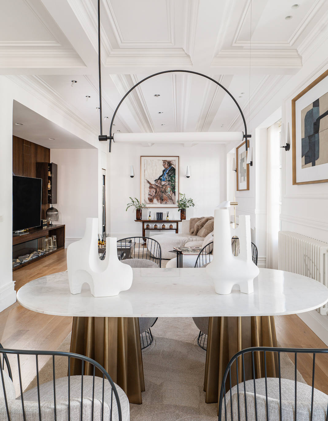 La vivienda de una familia en el Ensanche bilbaíno con más de 100 años de historia y toque moderno