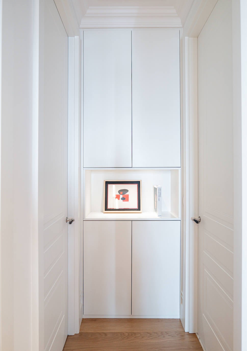 La vivienda de una familia en el Ensanche bilbaíno con más de 100 años de historia y toque moderno