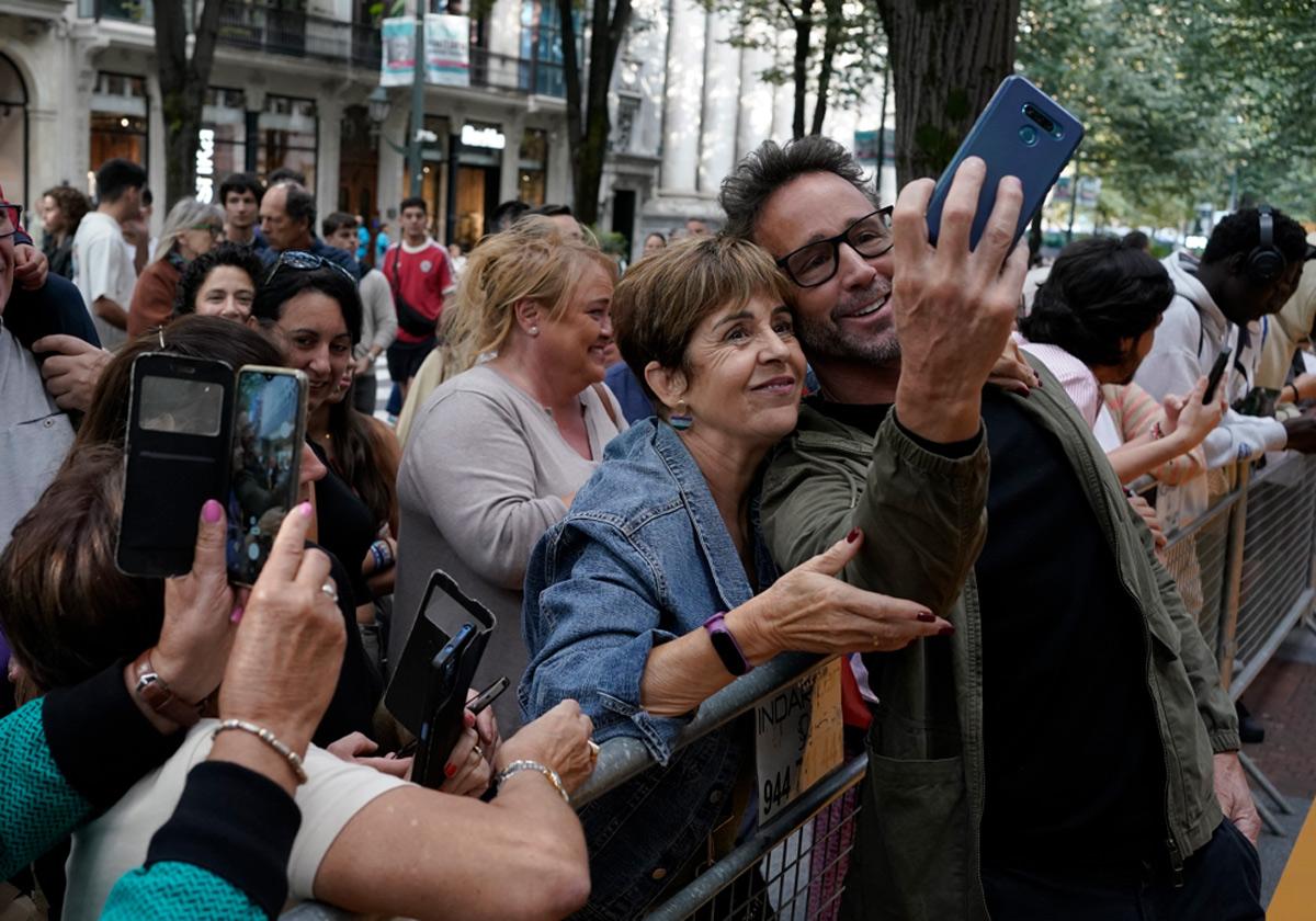 Álvaro Muñoz Escassi desata la locura en la Gran Vía